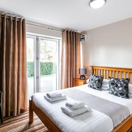 Roydon Marina Village Hotel المظهر الخارجي الصورة