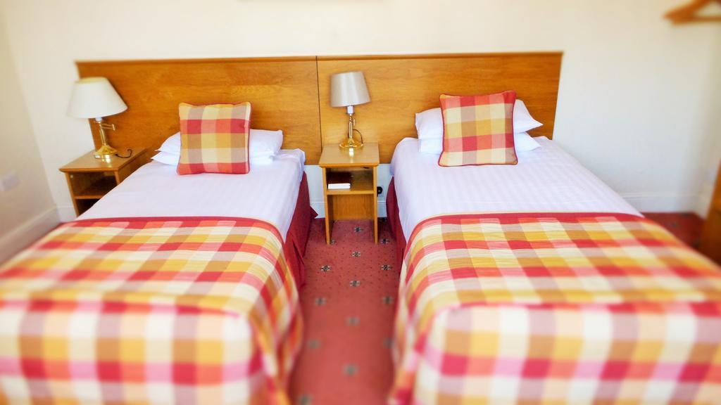 Roydon Marina Village Hotel الغرفة الصورة